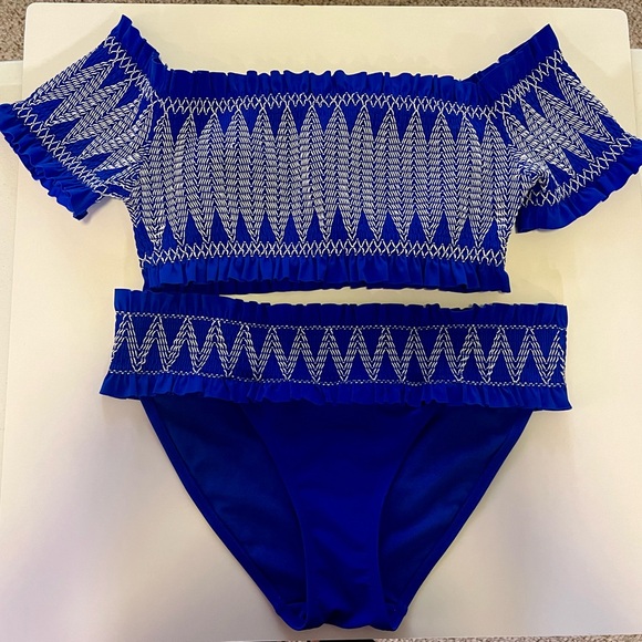 Ted Baker London Smocked Bardot bikini top and coordinating bottom, size 4. - Picture 4 of 6